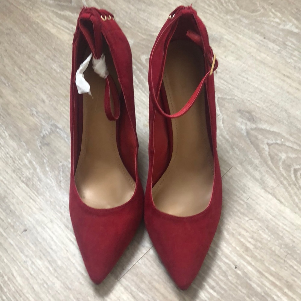 High heels red